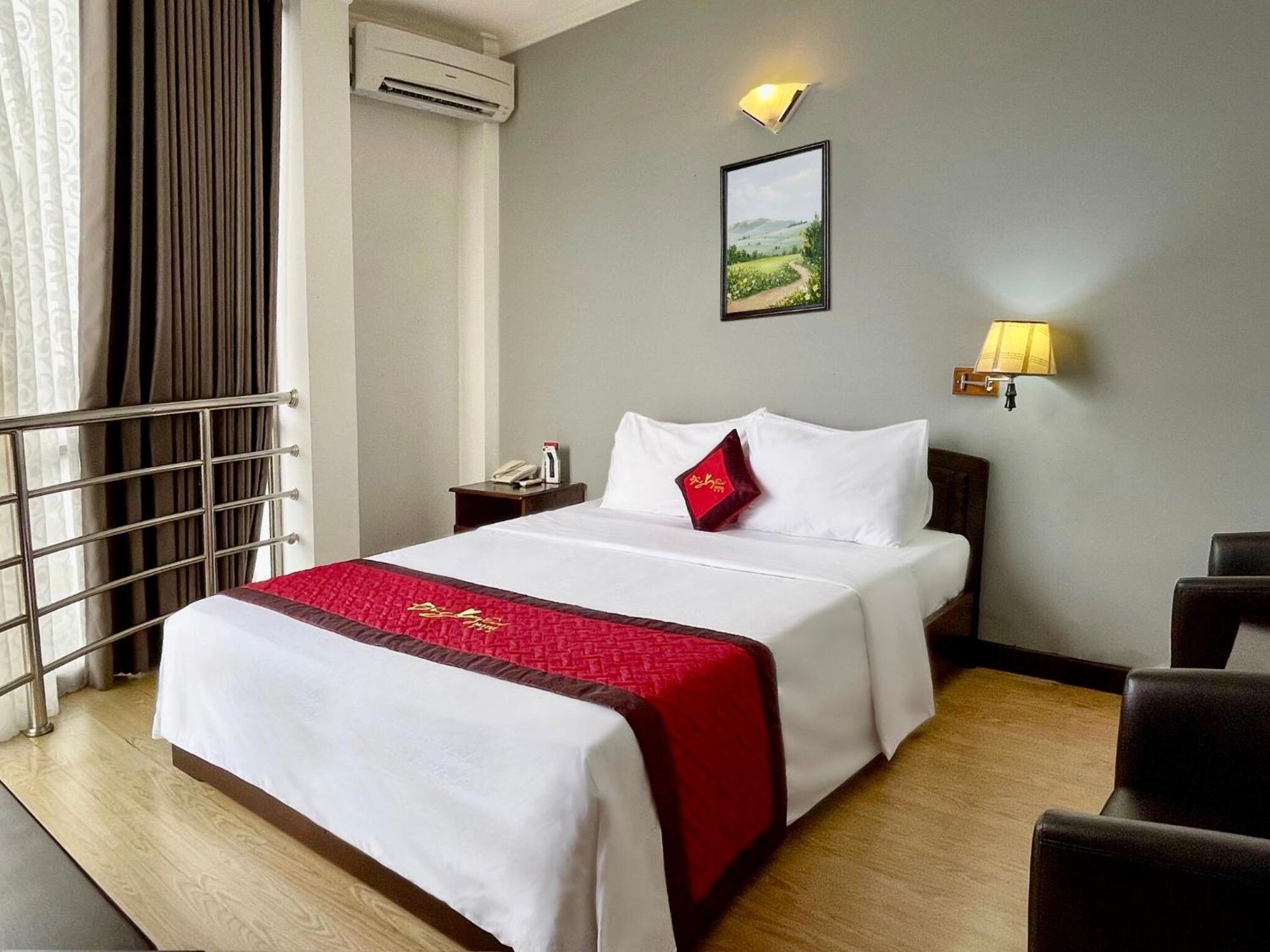 Dong Xuyen Hotel Long Xuyen Exterior photo